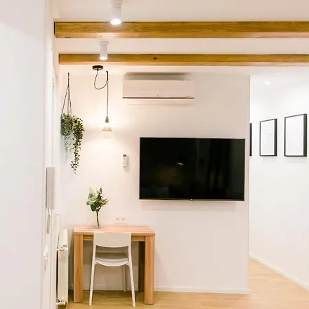 Apartamento Estupendo Piso De 2 En La Gran Vía. A/a. Wifi. *