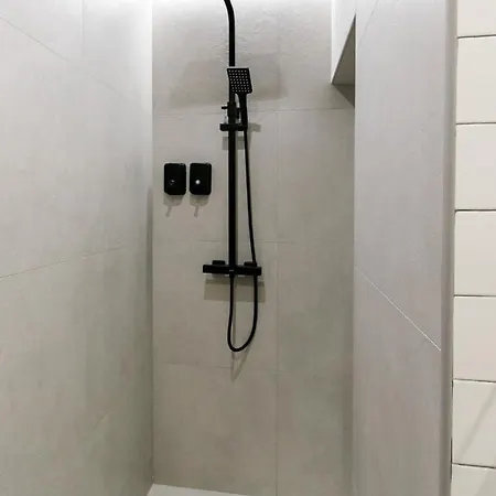 Estupendo Piso De 2 En La Gran Vía. A/a. Wifi. Apartamento